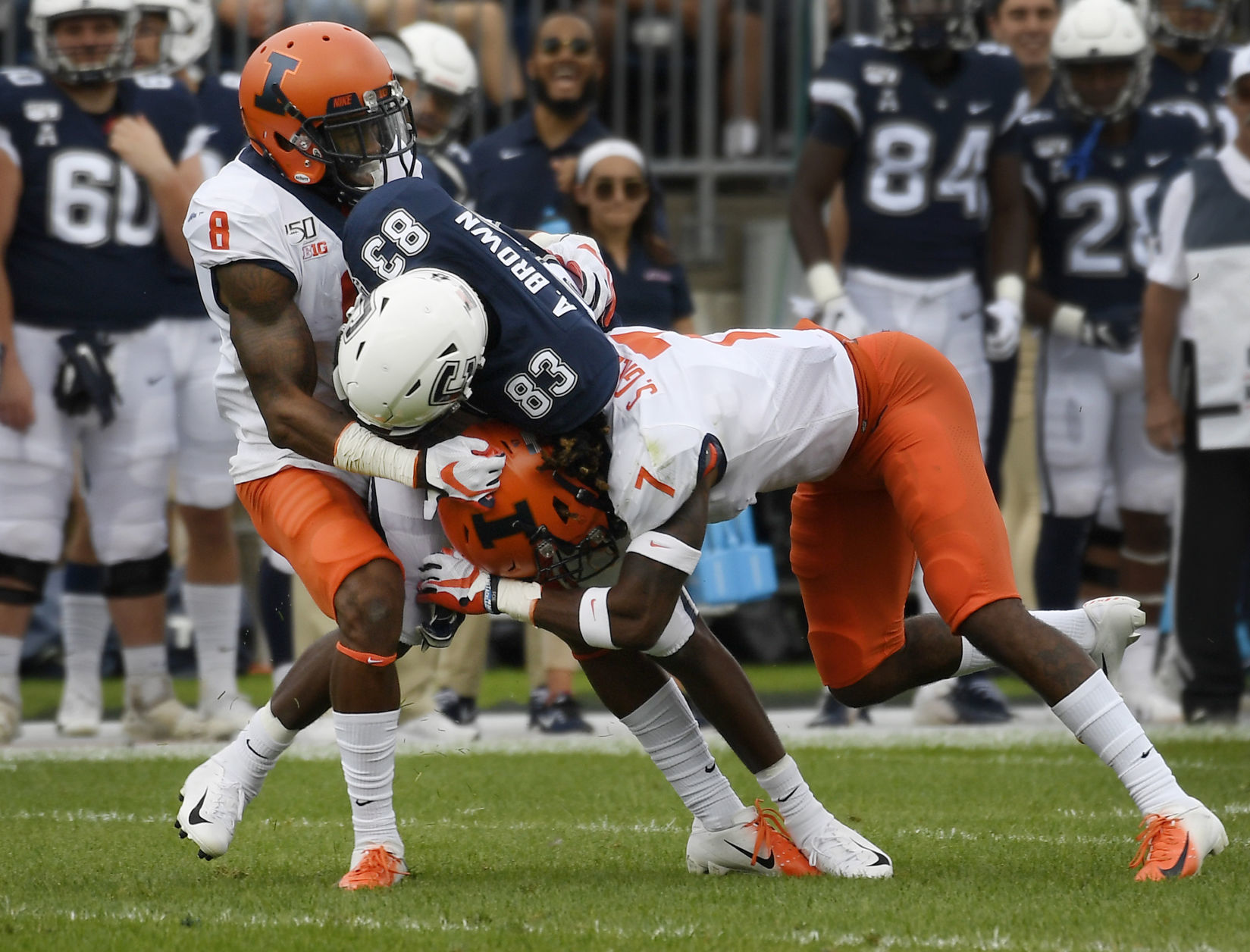 Illinois UConn Football